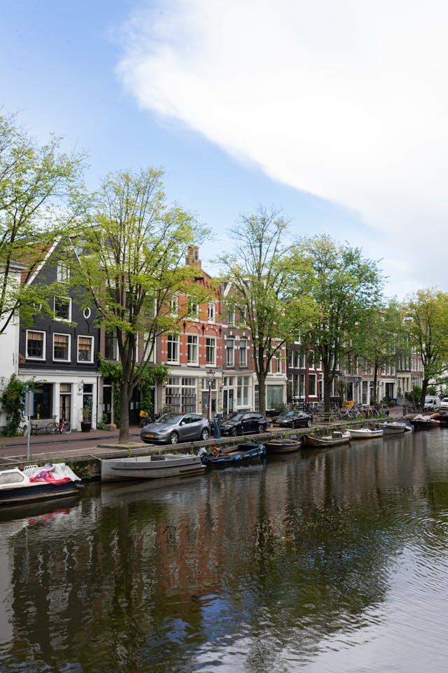 Amsterdam canal district — financial hub of the Netherlands and base for DNB/AFM CASP crypto license applications under MiCA